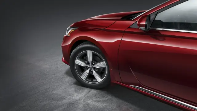 17-Inch Alloy Wheels - Nissan (T99W1-6CA9A)