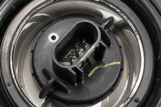 19316421 - : Passenger Side Headlamp for Chevrolet: City Express Image