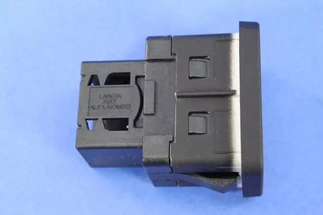 5NX49JXWAA - Electrical: Media Hub Usb Port for Mopar Image image