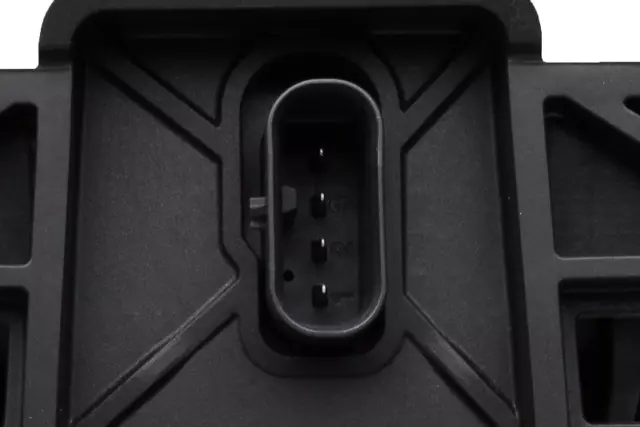 Front Bumper Shutter - GM (84646341)