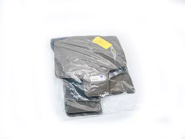 Mat Kit - Mopar (82211221AC)