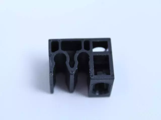 2 Way Clip - Mopar (68044128AA)