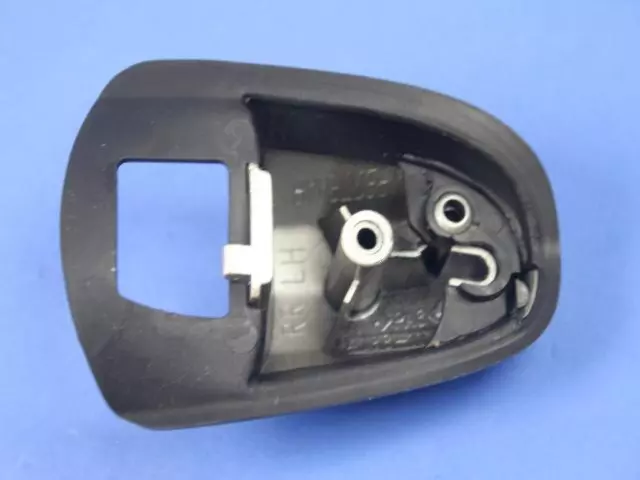 UP87CYGAB - Body: Handle, Outside Bezel for Chrysler: Pacifica Image