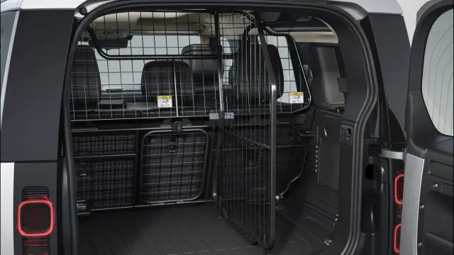 VPLES0547 - Interior: Loadspace Divider for Land Rover: Defender 110, Defender 90 Image