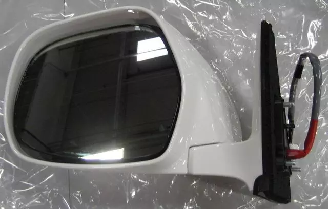 Mirror Assembly Left White Pearl - Toyota (87940-35630-A1)