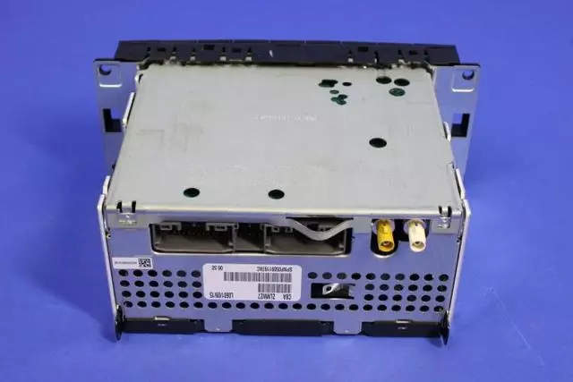 Am/fm/cd/mp3 & Satellite Radio - Mopar (5091197AE)