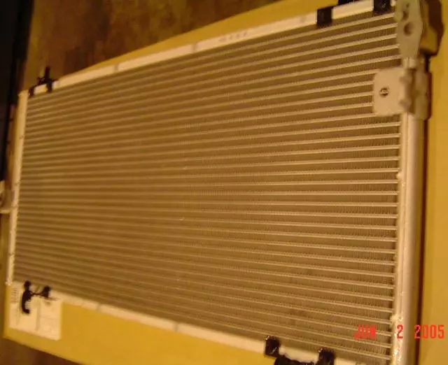 Condenser            - Toyota (88460-16340)