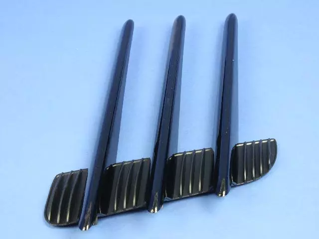 Fender Louver, Left - Mopar (1BX75P41AB)