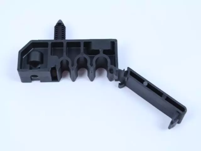4 Way Clip - Mopar (68055051AA)