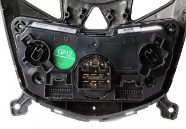 Heating and Air Conditioning Control Panel with Driver and Passenger Seat Heater - GM (95076686)