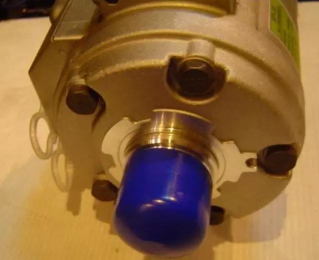 A/C Compressor - Toyota (88320-04060)