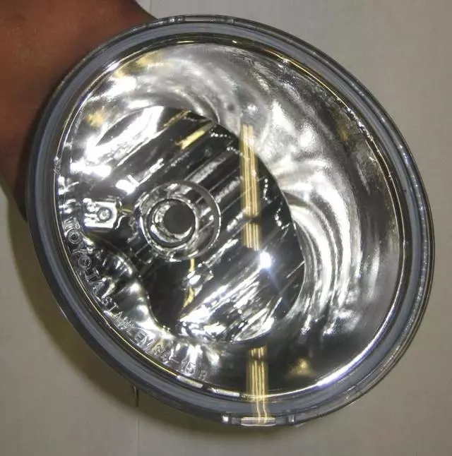 812110C021 - : Lamp Housing for Toyota: Sequoia, Tundra Image