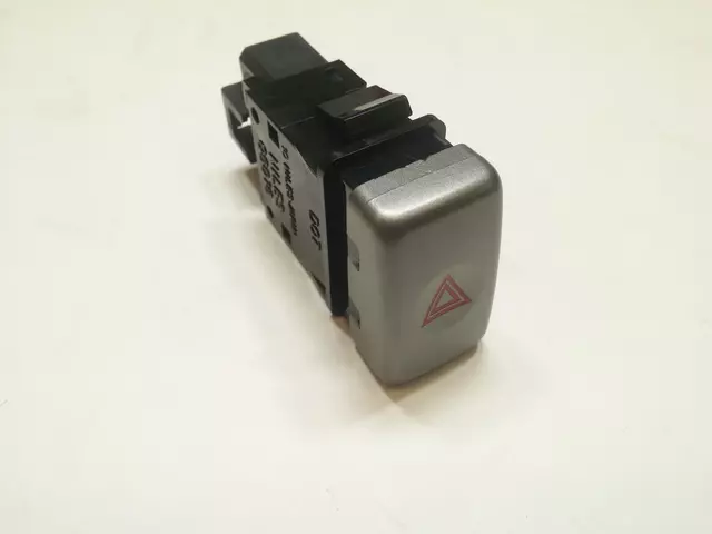 Hazard Switch - Subaru (83037SA000)