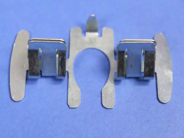 68166240AA - : Dual Z-axis Clip for Mopar Image