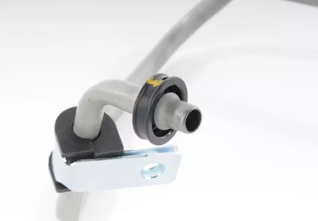 Automatic Transmission Auxiliary Fluid Cooler Inlet Line - GM (25876665)