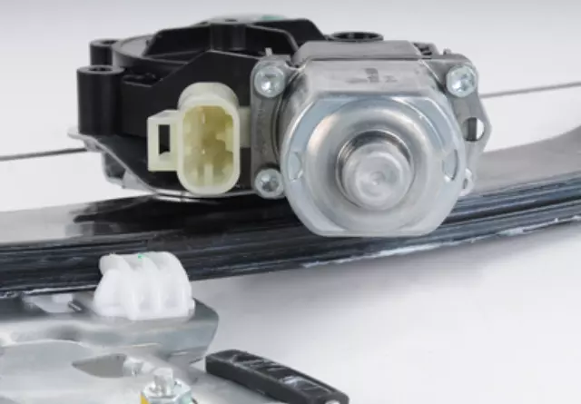 Front Passenger Side Power Window Regulator with Motor - GM (95043028)