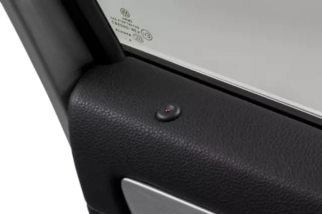 3AA054620 - Security: Basic Alarm Kit for Volkswagen: Passat Image