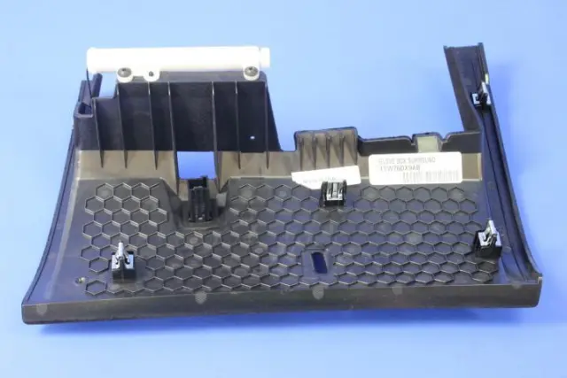 Opening Glove Box - Mopar (1YW76DX9AB)
