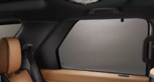 VPLRS0367 - Interior: 2017-2020 Land Rover Discovery - Sunshade ? Side Windows Second Row for Land Rover: Discovery Image
