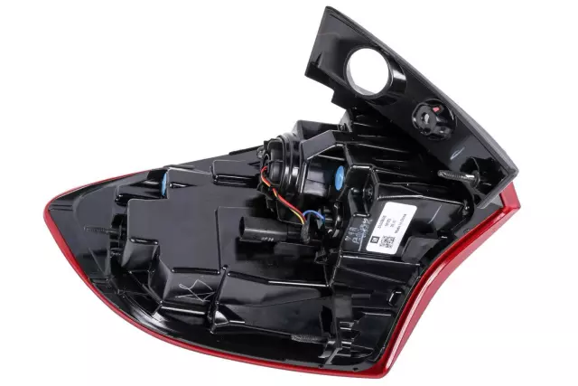 Driver Side Tail Lamp Assembly - GM (84512456)
