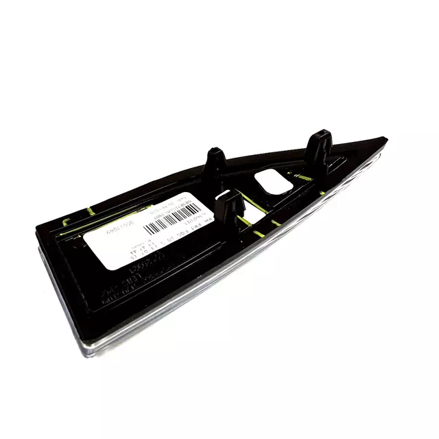 561941778B - : Fog Lamp Bezel for Volkswagen: Passat Image