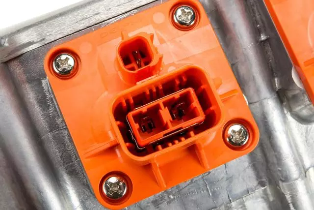 Hybrid Drive Motor Battery Pack Charger - GM (24276662)