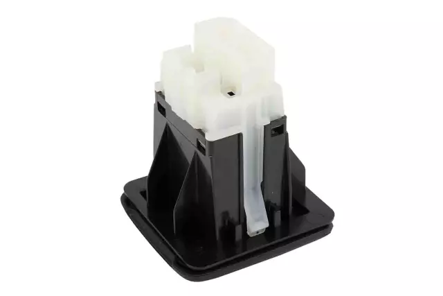 Jet Black USB Port with Remote Receptacle - GM (84075164)