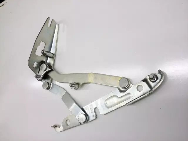 1K5827302A - Body: Hinge for Volkswagen: Jetta Image