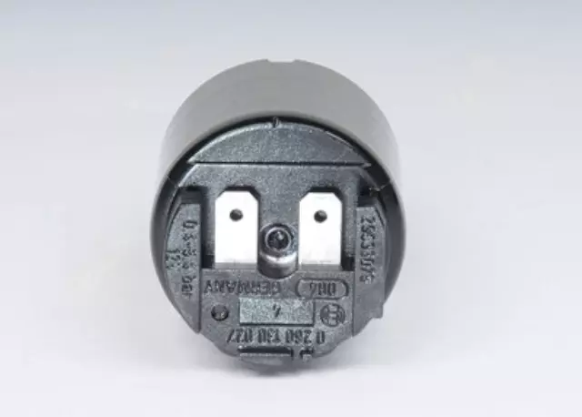 29533075 - Transmission: Automatic Transmission Control Solenoid for Chevrolet: Silverado 2500 HD, Silverado 2500 HD Classic, Silverado 3500, Silverado 3500 Classic | GMC: Sierra 2500 HD, Sierra 2500 HD Classic, Sierra 3500, Sierra 3500 Classic Image