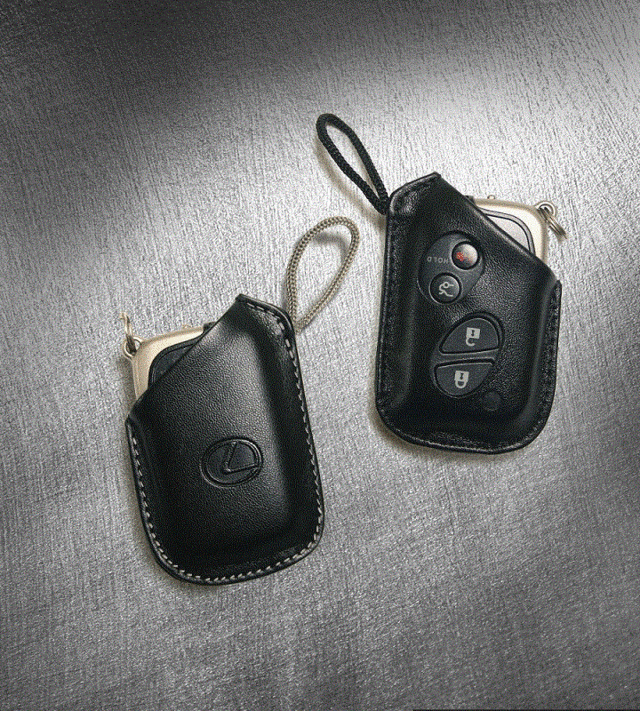 PT42000162L2 - Security: Key Gloves With L Logo for Lexus Image
