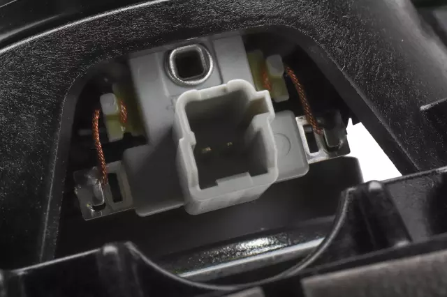 2020-2025 Cadillac - Radio Rear Surround Speaker - GM (84540145)