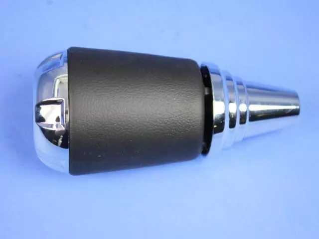 2011-2013 Jeep Wrangler and Wrangler Unlimited Automatic Gear Shift Knob OEM NEW - Mopar (68069865AB)