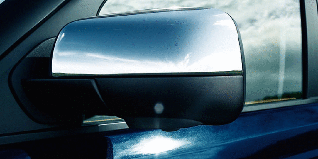 VPLMB0041 - Exterior: Bright Finish Mirror Caps - Upper for Land Rover: LR2, LR4, Range Rover, Range Rover Sport Image