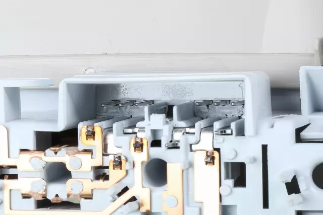 Very Light Platinum Roof Console - GM (23498238)