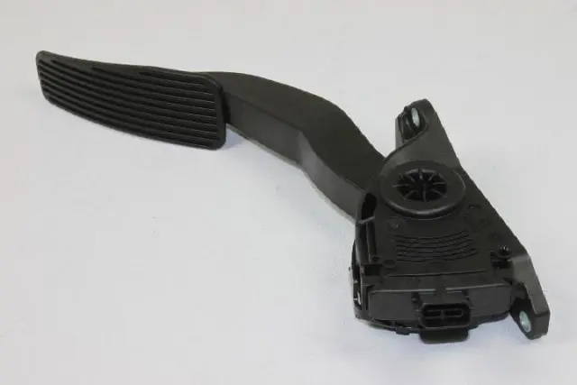 Pedal - Mopar (4581661AA)