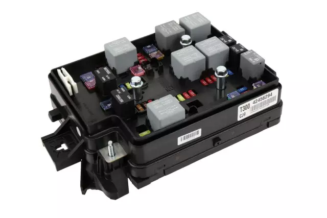 42456294 - Electrical: Fuse &amp; Relay Box for Chevrolet: Sonic Image