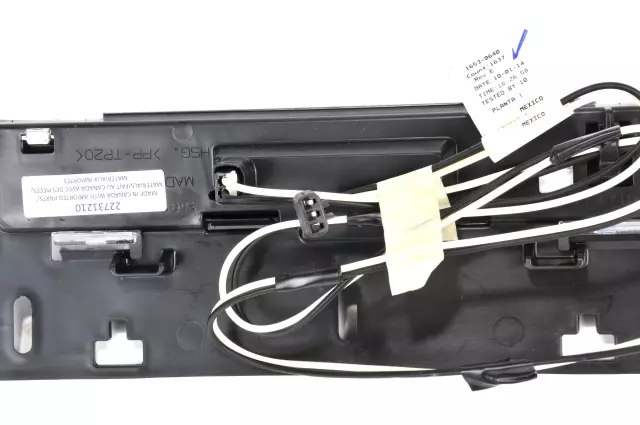 High Mount Stop Lamp with Harness - GM (22731210)