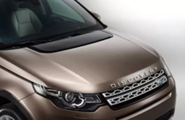 LR070422 - : Bonnet Styling Cover - Gloss Black for Land-Rover Image