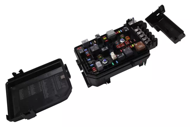 2018-2019 GM - Engine Wiring Harness Junction Block - GM (84582318)