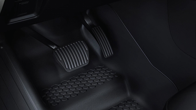 VPLES0552 - Interior: Deep-Sided Rubber Mats - Lhd, 110, 5 Seat for Land Rover: Defender 110, Defender 90 Image