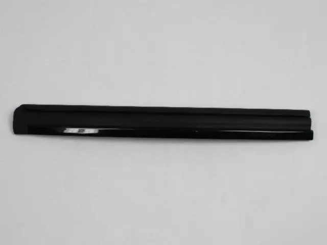 Quarter Glass Weatherstrip, Right - Mopar (5076140AC)