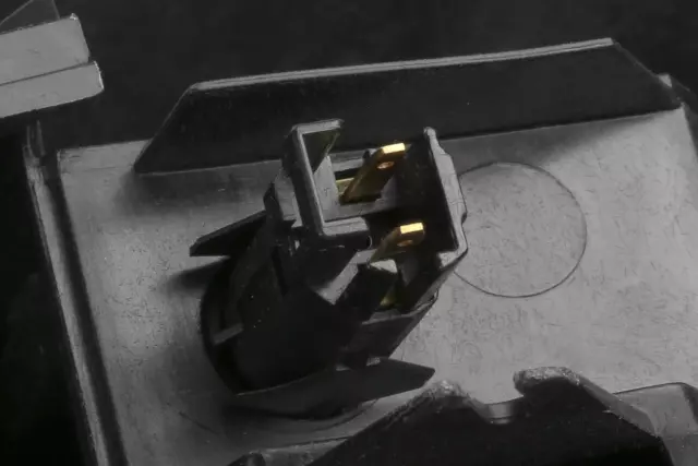 Morello Red Instrument Panel Compartment - GM (84028648)