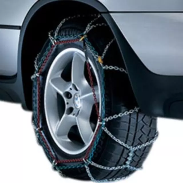 36110009737 - Wheels: Snow Chains - Set of 2 for BMW: 528i, 528i xDrive, 528xi, 535xi, 550i, X3 Image