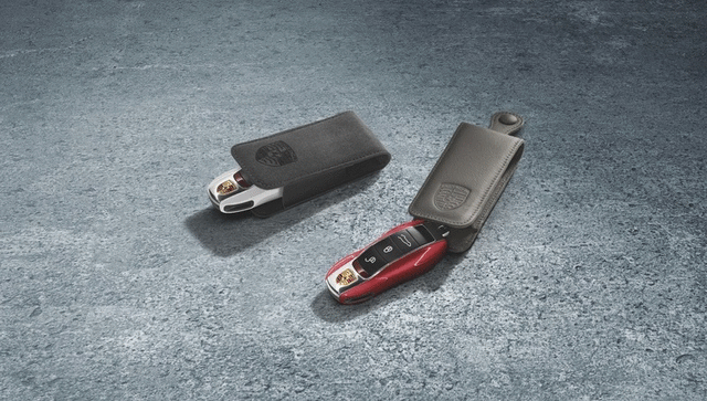 97004400103 - Interior: Key Pouch In Leather - Espresso for Porsche Image