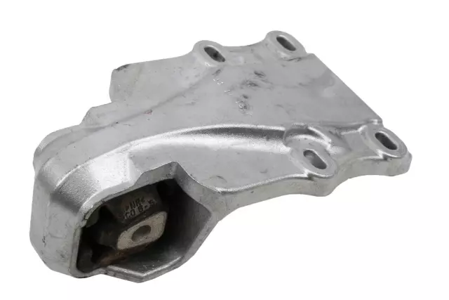 10274661 - Engine: Strut Front Bracket for Buick: Rendezvous, Terraza | Chevrolet: Uplander, Venture | Oldsmobile: Silhouette | Pontiac: Aztek, Montana, Trans Sport | Saturn: Relay Image