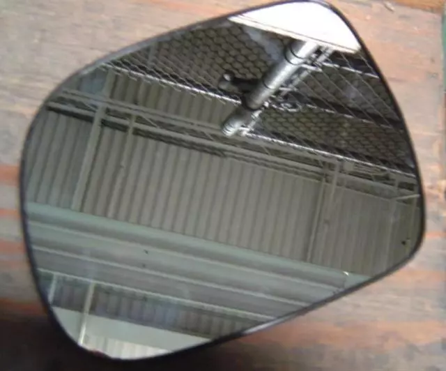 Mirror Glass - Toyota (87961-AE020)