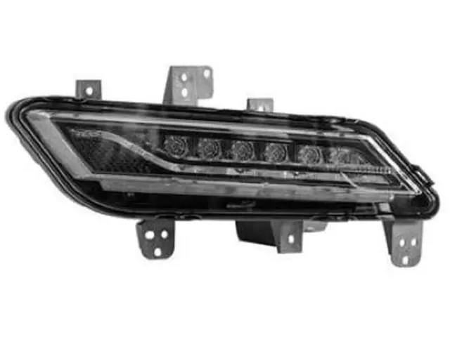 Fog Lamp Assembly - Passenger Side (RH) - Ford (DP5Z-15A201-B)