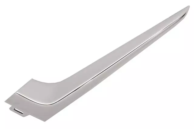 Passenger Side Front Fog Lamp Opening Insert - GM (23478374)