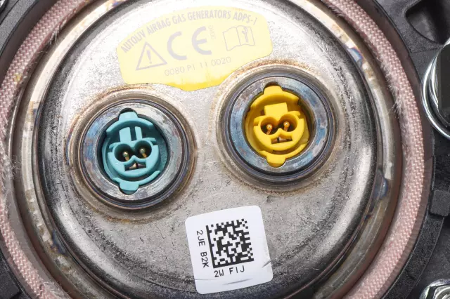 42756502 - : Black Steering Wheel Airbag for Chevrolet: Trax Image