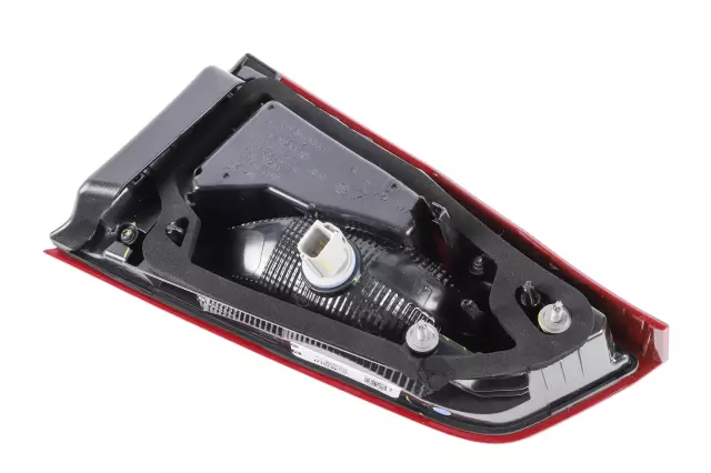 Rear Driver Side Combination Lamp - GM (84774015)